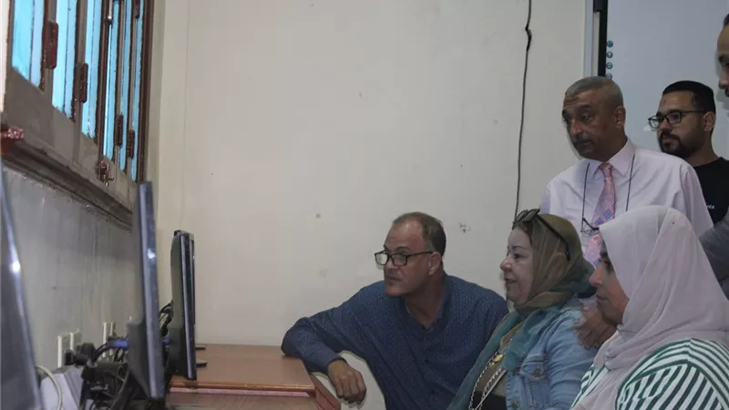 مدير تعليم الإسماعيلية يتفقد إختبارات الوظائف الإشرافية..صور