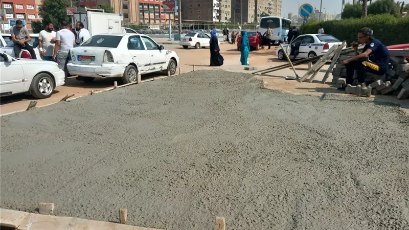 رفع كفاءة الطريق أمام حديقة سفاري بارك لتسهيل الحركة المرورية