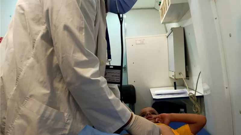 قافلة طبية بقرية ميت جابر تقدم الخدمة لـ٢٨٠٠ مواطن