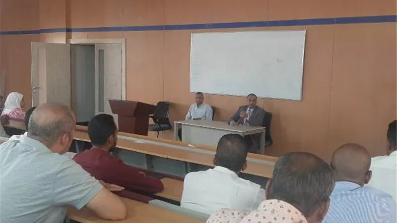 رئيس جامعة طيبة بالأقصر يبحث خطة عمل العام الجامعى الجديد