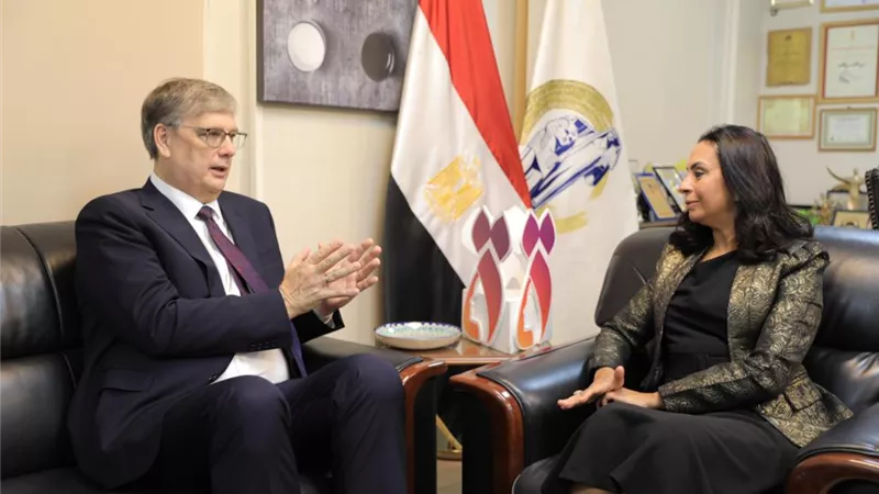 سفير هولندا بالقاهرة يشيد بالتقدم فى ملف تمكين المرأة المصرية