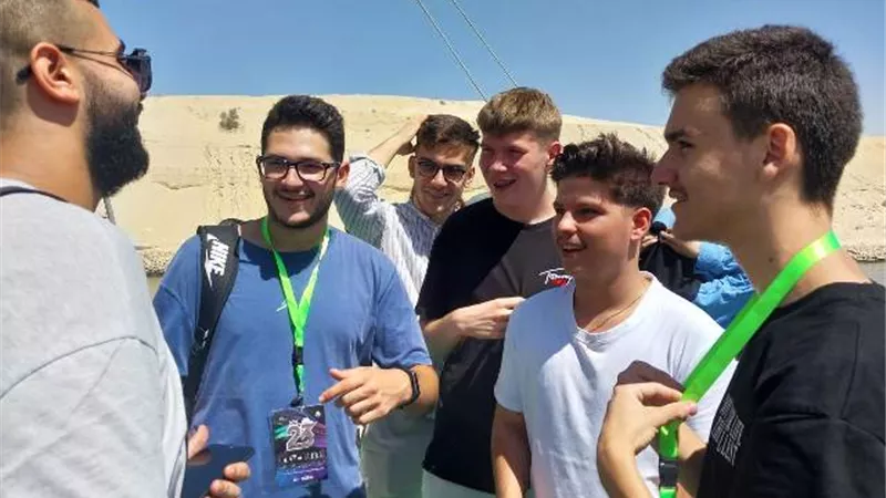فرق مهرجان الإسماعيلية للفنون الشعبية تبحر في قناة السويس