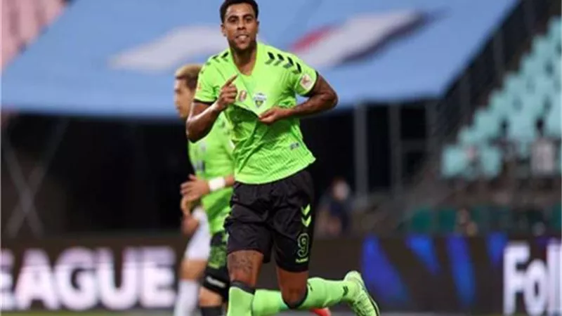 ليس سوزا..مهاجم برازيلي جديد ضمن حسابات الأهلي