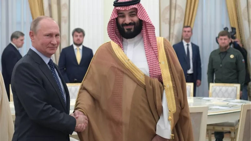 ولى العهد السعودى وبوتين يؤكدان مواصلة الجهود لاستقرار أسواق الطاقة