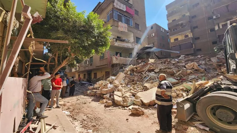 تفاصيل جديدة في حادث انهيار عقار حدائق القبة.. صادر له قرار تنكيس
