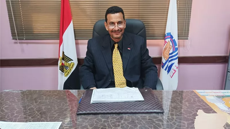 تشكيل لجنة لفحص وحصر الأحكام القضائية الصادرة لمعلمي نجع حمادي