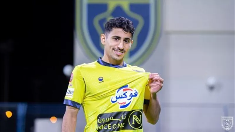 بالعبيد ينتقل رسميا إلى الأهلي.. واللاعب يعلق