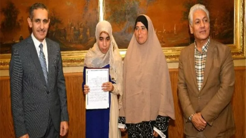 تسليم عقود عمل وجوائز للمتفوقين من خريجي التدريب المهنى بالغربية