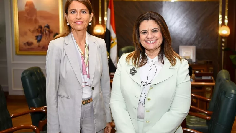 وزيرة الهجرة تبحث التعاون مع المدير الاقليمي لليونسكو بالقاهرة