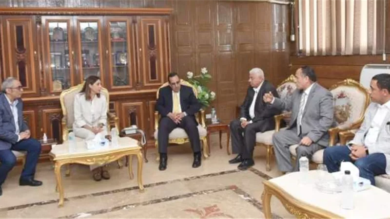 الكيلاني تبحث مع محافظ شمال سيناء اعادة تأهيل المواقع الثقافية