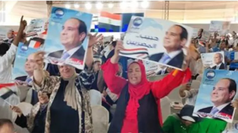 دعما لترشحه لفترة رئاسية جديدة.. بدء المرحلة الثالثة من ملتقى الأحزاب السياسية بالشرقية برفع صور الرئيس السيسي