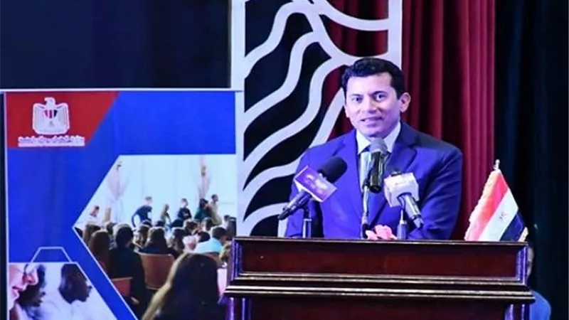 وزير الشباب ومحافظ الغربية يشهدان ملتقى 