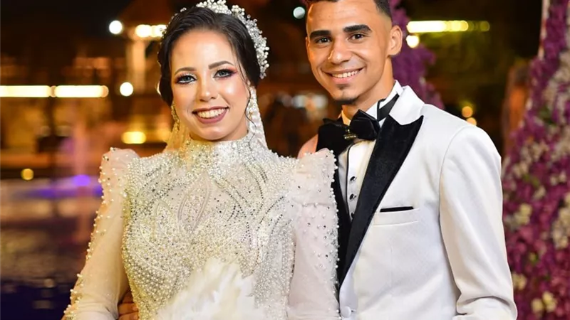 ألف مبرووك للعروسين