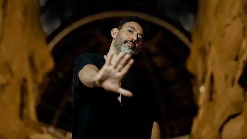 عمرو مصطفى يطرح أحدث أغانيه 