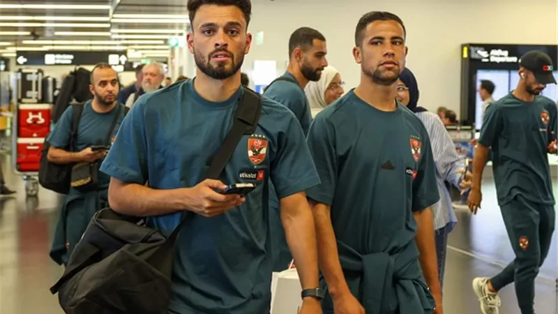 الأهلي يحدد موعد سفر فريق الكرة إلى السعودية للمشاركة فى السوبر الأفريقي