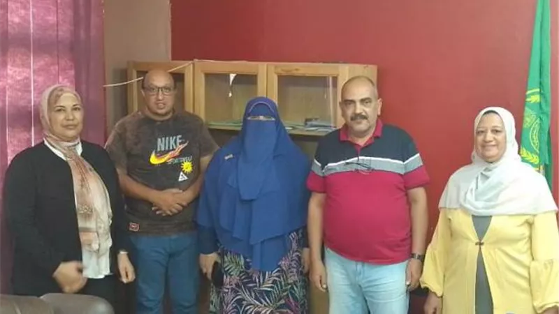 وزارة العمل تسلم عقود عمل لشباب من ذوى الهمم.. بالأسماء