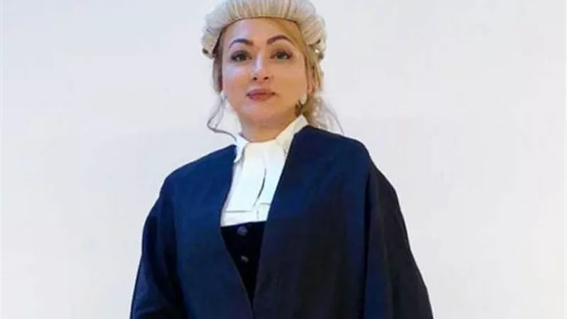 جيهان الحسينى اول مصريه تحصل على لقب مدعي عام فى بريطانيا