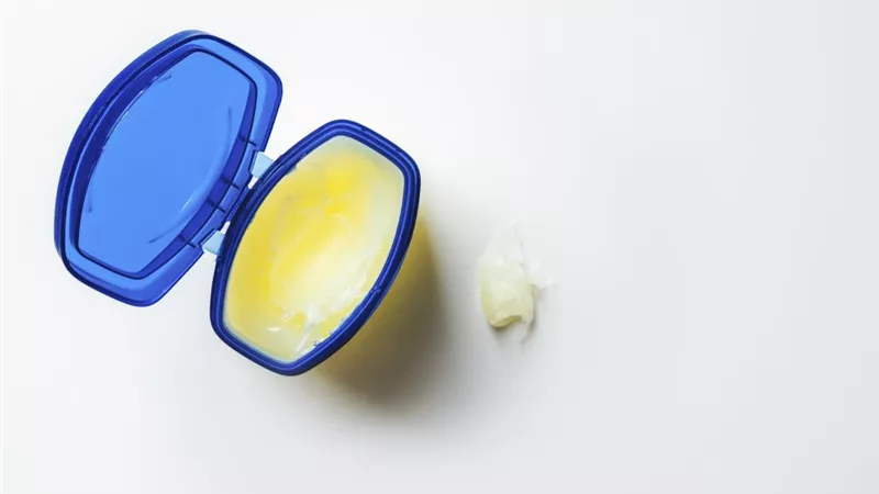 5 استخدمات مختلفة للفازلين