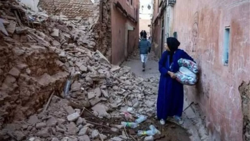 حصيلة زلزال المغرب العنيف تتخطى الـ1000 قتيل..والمئات تحت الأنقاض