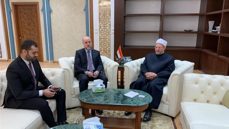 المفتي يستقبل مستشار الرئيس الفلسطيني لبحث تعزيز التعاون