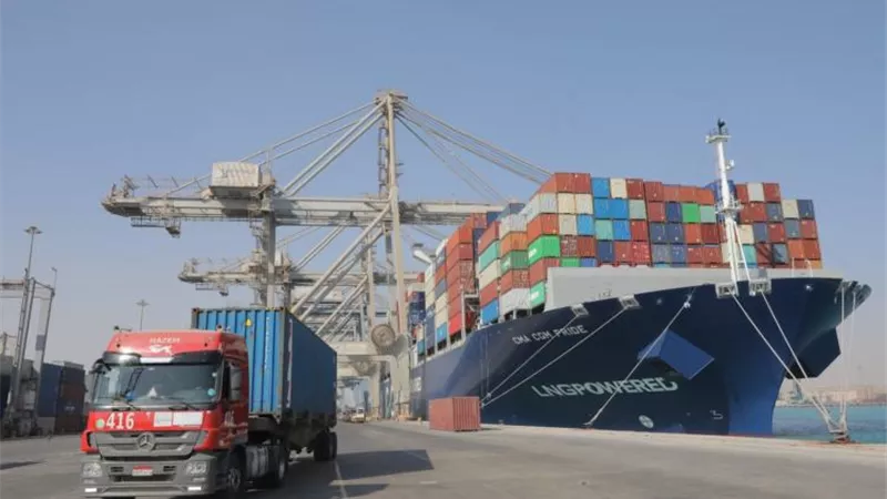 تداول 10 آلاف طن بضائع عامة ومتنوعة بموانئ البحر الأحمر