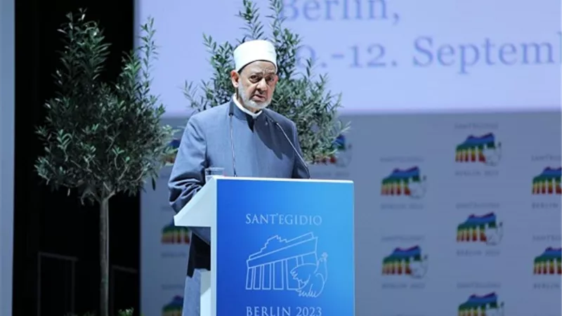 الأزهر: لا بد من التفرقةِ الحاسمة بين حريةِ التعبير وحريةِ الفوضى