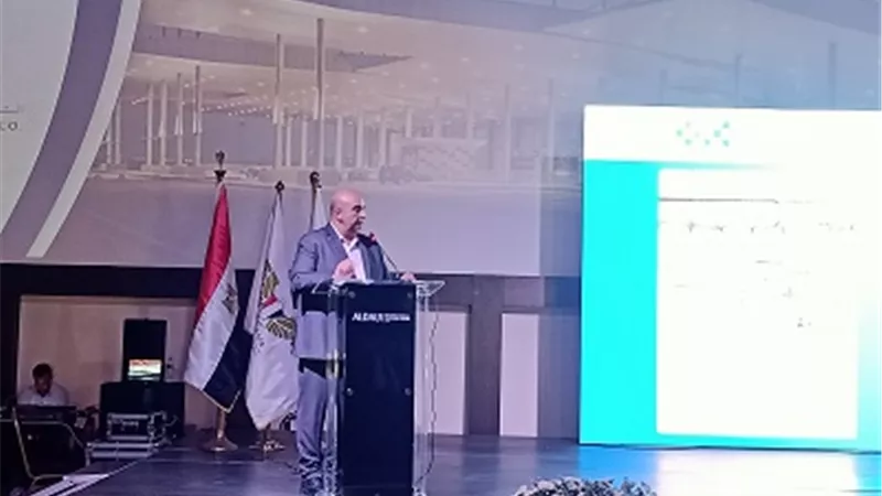 انطلاق جلسة استماع وتشاور جماهيري لتطوير مطار الغردقة