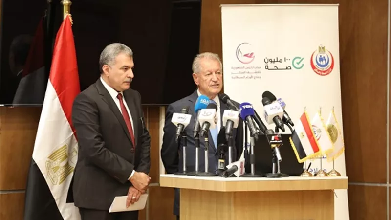 وزير الصحة يفتتح أول معمل متكامل للتحاليل الباثولوجية والجينية في مصر