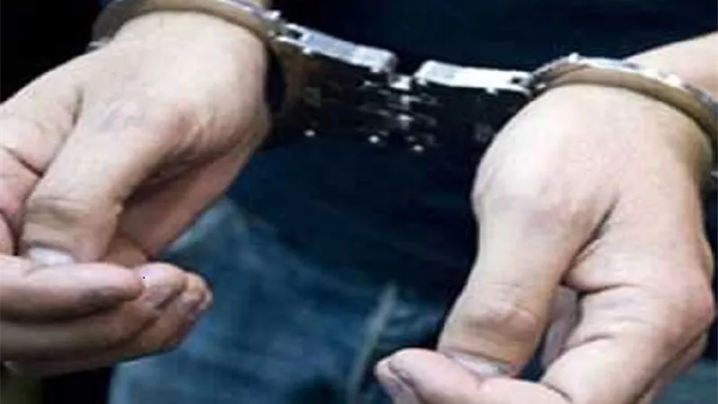ضبط المتهم بإشعال النيران بابواب شقتين بعقار ببورسعيد