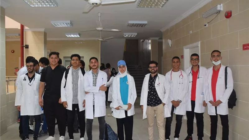 تنظيم قافلة طبية لمنطقة زهور15مايو خلال فعاليات أسبوع شباب الجامعات