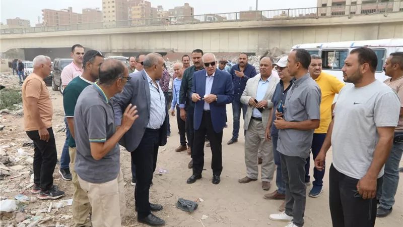 محافظ الجيزة يتفقد العمل بمحور منشأة البكاري من الدائري