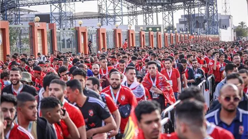 رئيس رابطة الأندية: زيادة الجماهير خلال 72 ساعة