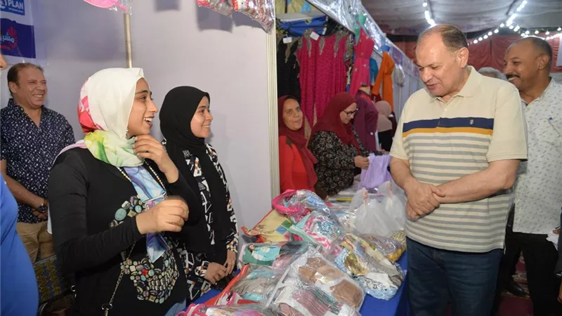 محافظ أسيوط يفتتح معرض الأسر المنتجة والمشروعات الصغيرة