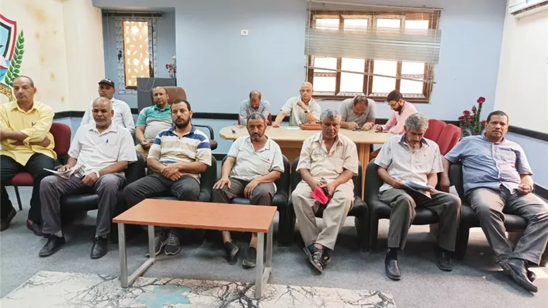مدير تعليم نجع حمادي يترأس الاجتماع السنوي لوحدة الجودة