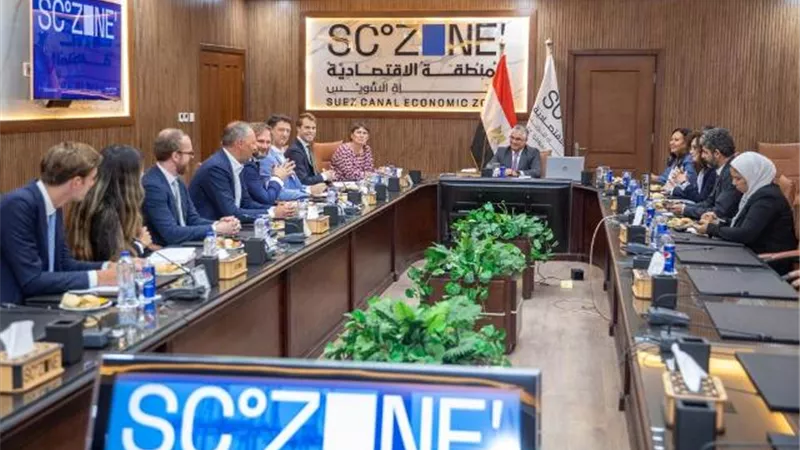 بروتوكول بين اقتصادية قناة السويس وتحالف هولندي لتعزيز استثمارات صناعة الوقود الأخضر