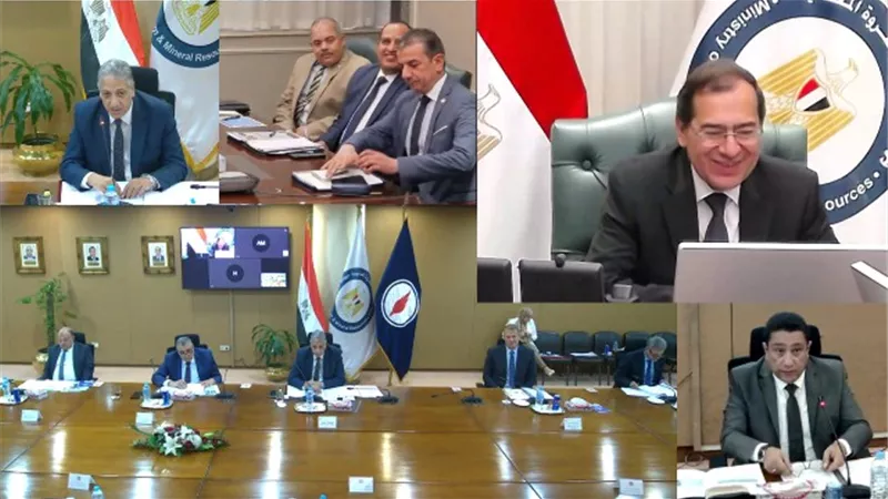 الملا يؤكد أهمية منطقة ميناء الحمراء البترولى في زيادة الإنتاج