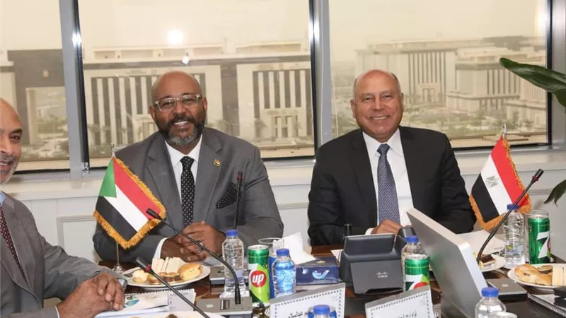 الوزير وابوزيد يبحثان انشاء منطقتين لوجيستين في أسوان ووادي حلفا