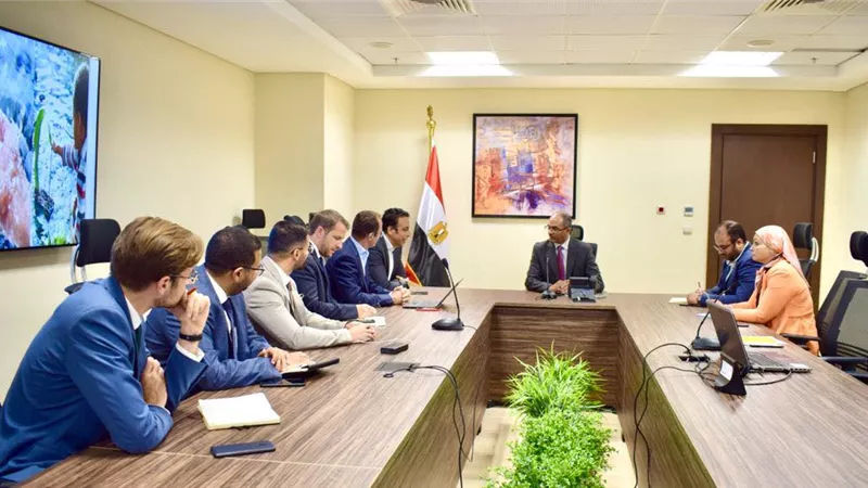 إسماعيل يؤكد دعم الاسكان الكامل لشركات القطاع الخاص لتنفيذ المشروعات