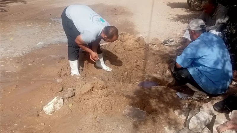 إصلاح كسر بماسورة مياه قطر ٤ بوصة بأبوصوير الإسماعيلية