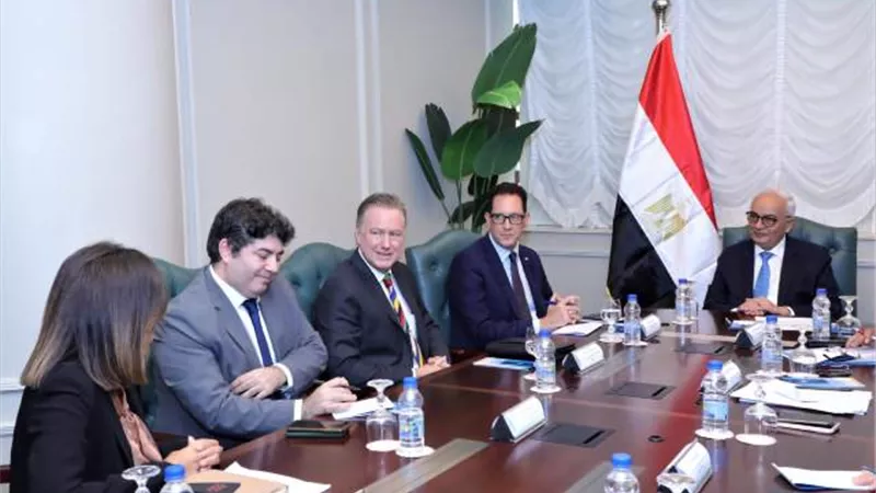 حجازي ومدير بعثة الوكالة الأمريكية للتنمية يبحثان مشروعات التعاون المشترك