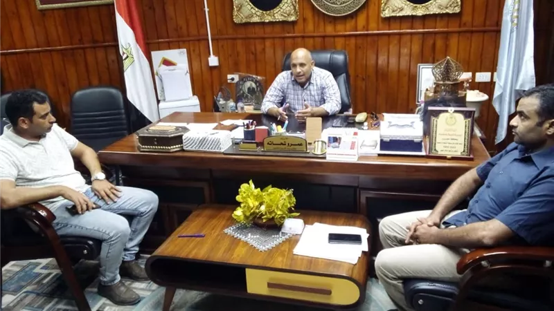وكيل تعليم مطروح يجتمع مع مسئولي أمن المديرية والإدارات التعليمية