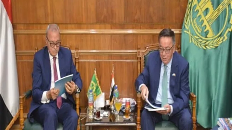 محافظ القليوبية وسفير كازاخستان يبحثان سبل التعاون وتبادل الخبرات
