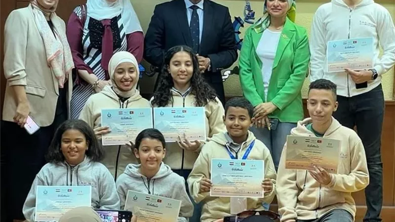 رئيس أكاديمية البحث العلمي يكرم 
