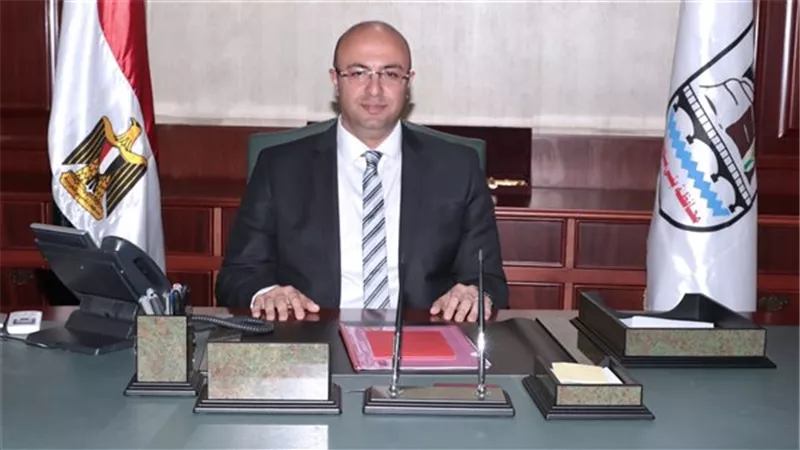 محافظ بني سويف يتابع إجراءات إعادة الضحايا فى أعصار ليبيا