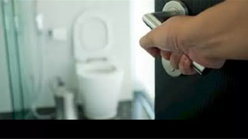 استقبال القبلة واستدبارها عند قضاء الحاجة تعرف على قول العلماء فيه