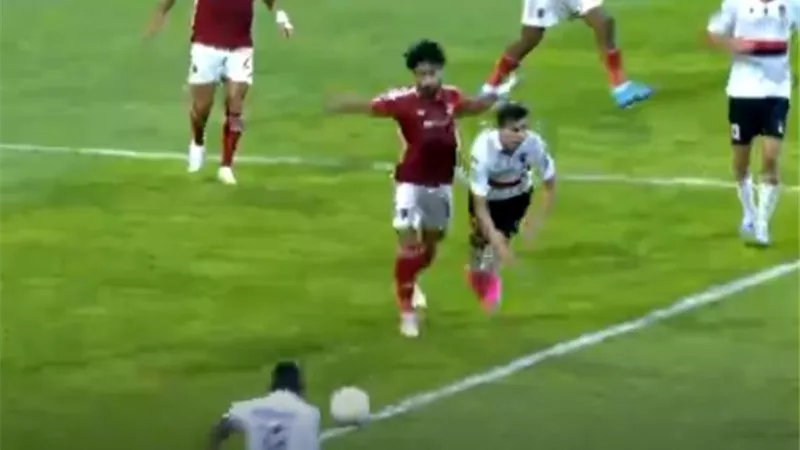 اتحاد العاصمة يتقدم أمام الأهلى بالهدف الأول من ضربة جزاء
