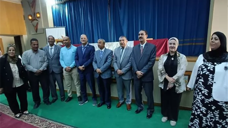 تعليم الإسماعيلية تكرم 62 مدرسة حصلت على الإعتماد والجودة..صور
