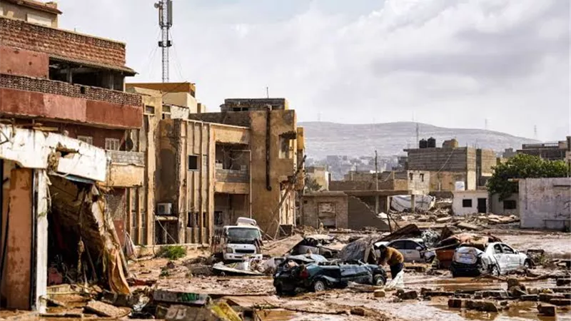 ليبيا .. الهلال الأحمر يعلن إنقاذ 800 شخص في العاصفة دانيال