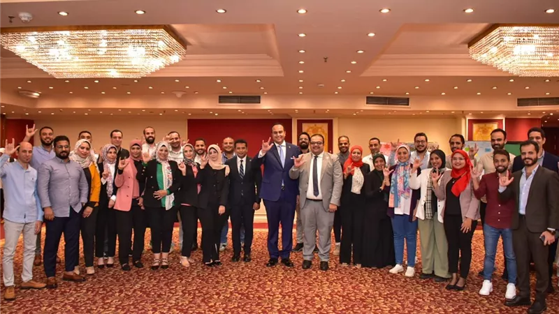 أحمد السبكي يتفقد ورشة عمل بشأن التواصل الفعّال مع الأطفال وذوي الهمم