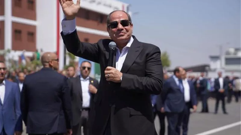 الرئيس يلقى كلمة مهمة بعد قليل خلال زيارته لبنى سويف